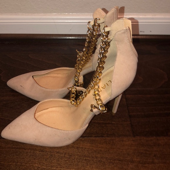 High heels - Picture 2 of 2